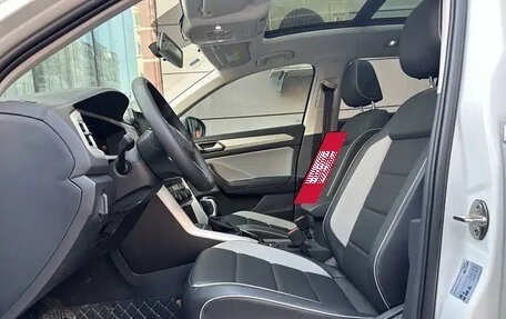 Volkswagen T-Roc I, 2022 год, 1 250 700 рублей, 5 фотография