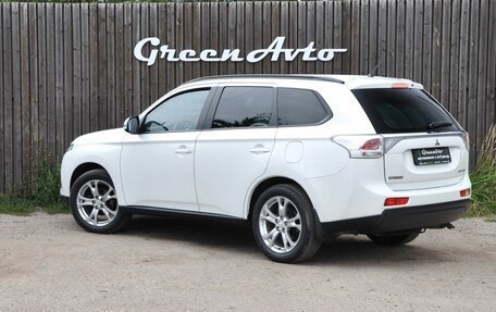 Mitsubishi Outlander III рестайлинг 3, 2014 год, 1 670 000 рублей, 3 фотография