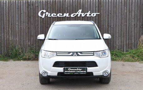 Mitsubishi Outlander III рестайлинг 3, 2014 год, 1 670 000 рублей, 8 фотография