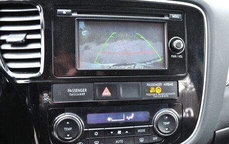Mitsubishi Outlander III рестайлинг 3, 2014 год, 1 670 000 рублей, 12 фотография