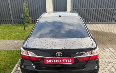 Toyota Camry, 2017 год, 1 850 000 рублей, 4 фотография