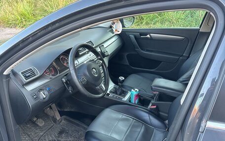 Volkswagen Passat B7, 2011 год, 1 200 000 рублей, 14 фотография