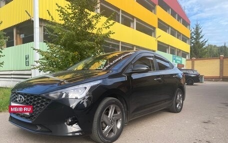 Hyundai Solaris II рестайлинг, 2020 год, 2 000 050 рублей, 2 фотография