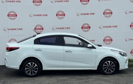 KIA Rio IV, 2018 год, 1 299 000 рублей, 6 фотография