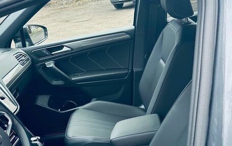 Volkswagen Tiguan II, 2024 год, 4 400 000 рублей, 12 фотография