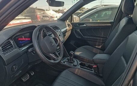 Volkswagen Tiguan II, 2024 год, 4 400 000 рублей, 11 фотография