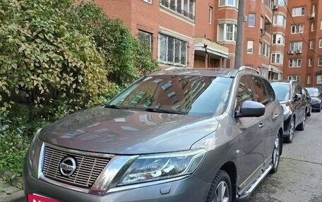 Nissan Pathfinder, 2014 год, 1 700 000 рублей, 2 фотография