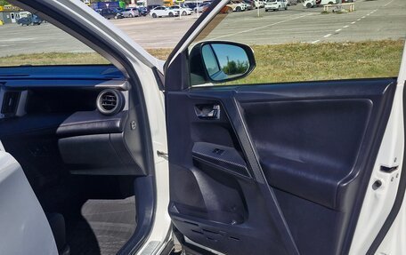 Toyota RAV4, 2014 год, 2 300 000 рублей, 18 фотография