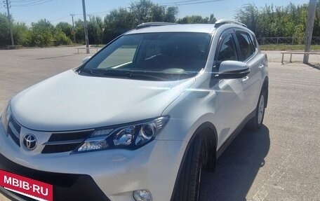 Toyota RAV4, 2014 год, 2 300 000 рублей, 2 фотография