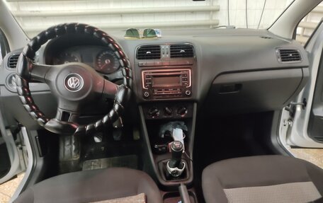Volkswagen Polo VI (EU Market), 2012 год, 850 000 рублей, 8 фотография