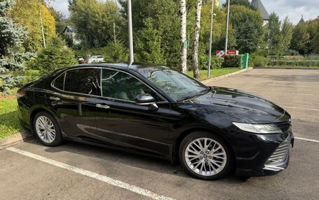 Toyota Camry, 2018 год, 2 610 000 рублей, 3 фотография