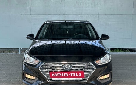 Hyundai Solaris II рестайлинг, 2017 год, 1 075 000 рублей, 2 фотография