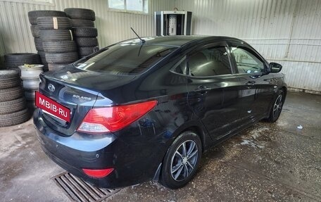 Hyundai Solaris II рестайлинг, 2013 год, 820 000 рублей, 5 фотография