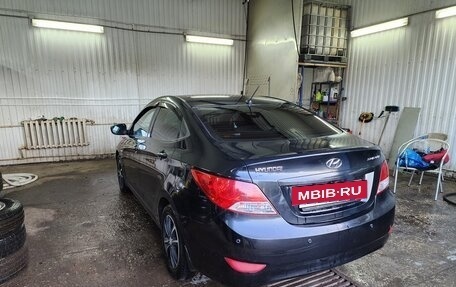 Hyundai Solaris II рестайлинг, 2013 год, 820 000 рублей, 4 фотография