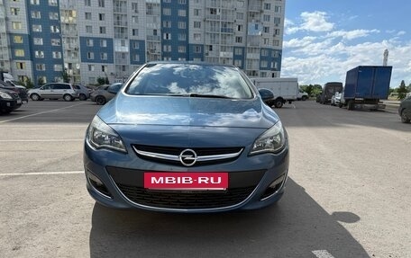 Opel Astra J, 2013 год, 895 000 рублей, 3 фотография