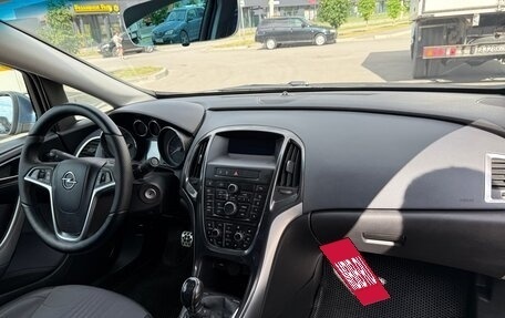 Opel Astra J, 2013 год, 895 000 рублей, 14 фотография