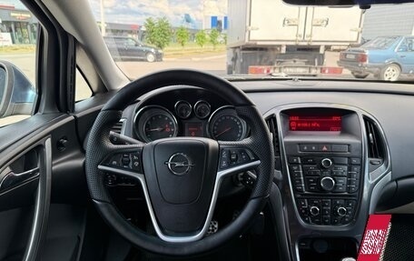 Opel Astra J, 2013 год, 895 000 рублей, 17 фотография