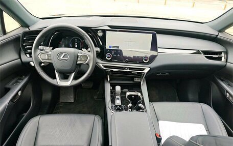 Lexus RX IV рестайлинг, 2023 год, 9 299 000 рублей, 3 фотография