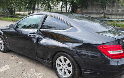 Mercedes-Benz C-Класс, 2011 год, 600 000 рублей, 1 фотография