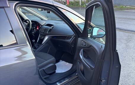 Opel Zafira C рестайлинг, 2012 год, 850 000 рублей, 11 фотография