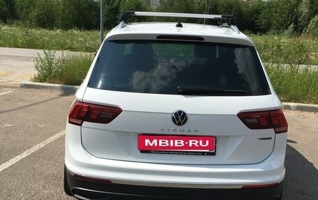 Volkswagen Tiguan II, 2021 год, 3 400 000 рублей, 4 фотография