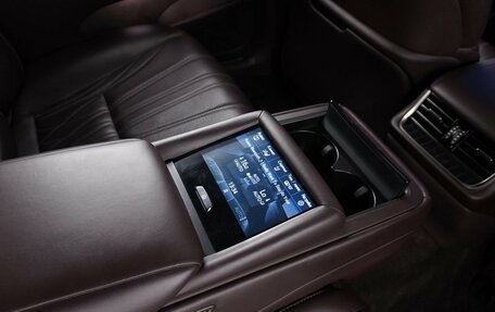 Lexus LS IV, 2018 год, 4 499 999 рублей, 12 фотография
