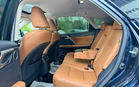 Lexus RX IV рестайлинг, 2019 год, 3 890 000 рублей, 15 фотография
