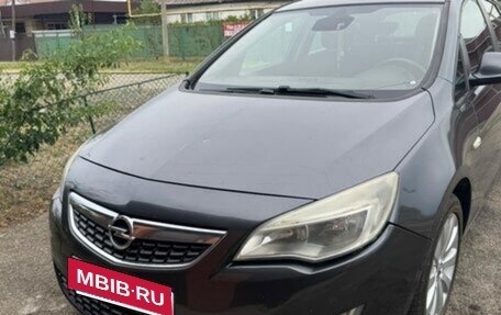 Opel Astra J, 2011 год, 530 000 рублей, 1 фотография