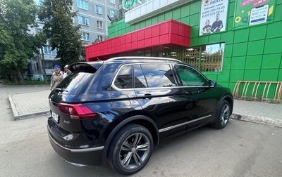 Volkswagen Tiguan II, 2018 год, 2 450 000 рублей, 1 фотография