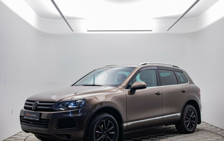 Volkswagen Touareg III, 2011 год, 1 670 000 рублей, 1 фотография
