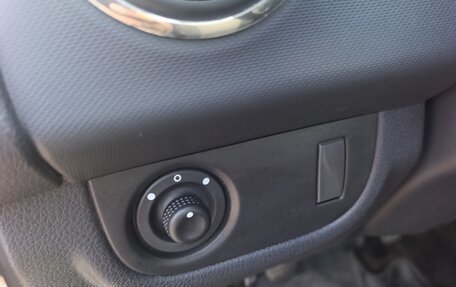 Renault Logan II, 2014 год, 795 000 рублей, 16 фотография