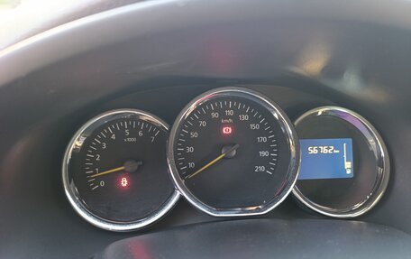 Renault Logan II, 2014 год, 795 000 рублей, 13 фотография