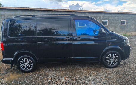 Volkswagen Caravelle T5, 2009 год, 1 740 000 рублей, 3 фотография