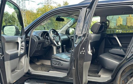Toyota Land Cruiser Prado 150 рестайлинг 2, 2013 год, 2 625 000 рублей, 6 фотография