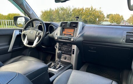 Toyota Land Cruiser Prado 150 рестайлинг 2, 2013 год, 2 625 000 рублей, 9 фотография