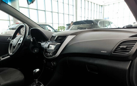 Hyundai Solaris II рестайлинг, 2012 год, 850 000 рублей, 13 фотография