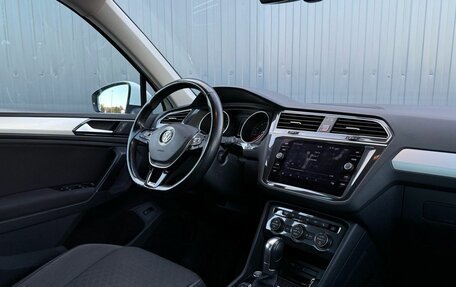 Volkswagen Tiguan II, 2017 год, 2 170 000 рублей, 14 фотография