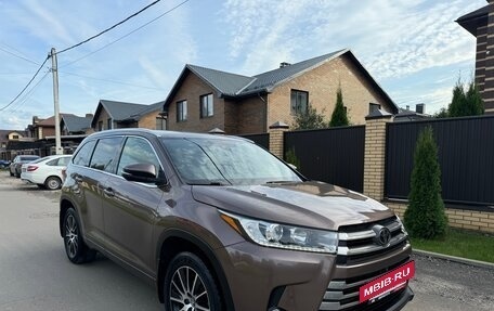 Toyota Highlander III, 2018 год, 2 850 000 рублей, 11 фотография