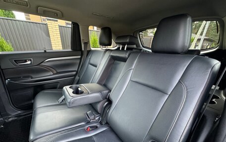 Toyota Highlander III, 2018 год, 2 850 000 рублей, 23 фотография