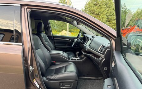 Toyota Highlander III, 2018 год, 2 850 000 рублей, 24 фотография