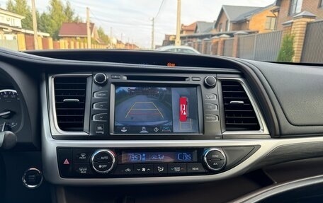 Toyota Highlander III, 2018 год, 2 850 000 рублей, 33 фотография