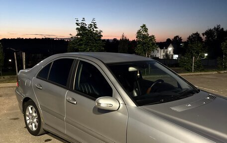 Mercedes-Benz C-Класс, 2004 год, 600 000 рублей, 6 фотография