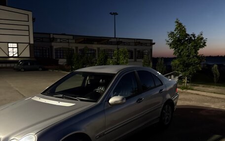 Mercedes-Benz C-Класс, 2004 год, 600 000 рублей, 7 фотография