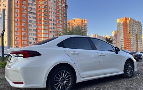 Toyota Corolla, 2022 год, 1 850 000 рублей, 5 фотография