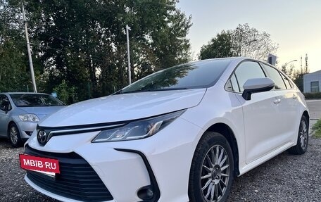 Toyota Corolla, 2022 год, 1 850 000 рублей, 2 фотография
