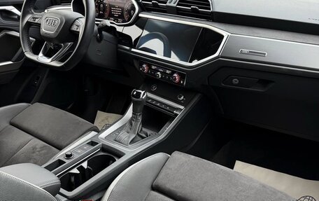 Audi Q3, 2022 год, 2 630 000 рублей, 4 фотография