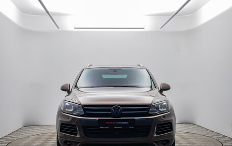 Volkswagen Touareg III, 2011 год, 1 670 000 рублей, 2 фотография