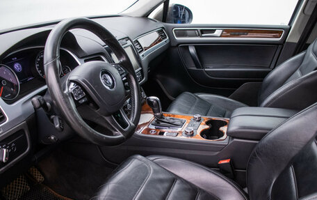 Volkswagen Touareg III, 2011 год, 1 670 000 рублей, 10 фотография