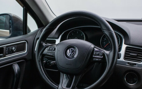 Volkswagen Touareg III, 2011 год, 1 670 000 рублей, 15 фотография