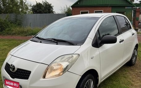 Toyota Yaris III рестайлинг, 2008 год, 550 000 рублей, 2 фотография